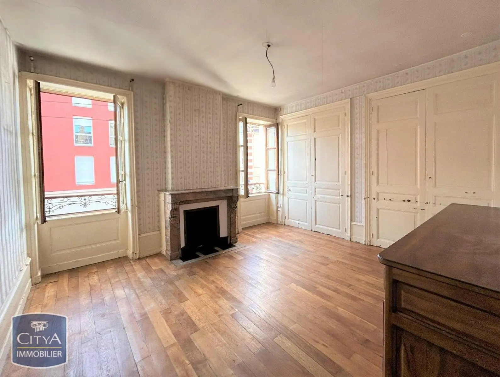 Photo 2 Immeuble 176m²