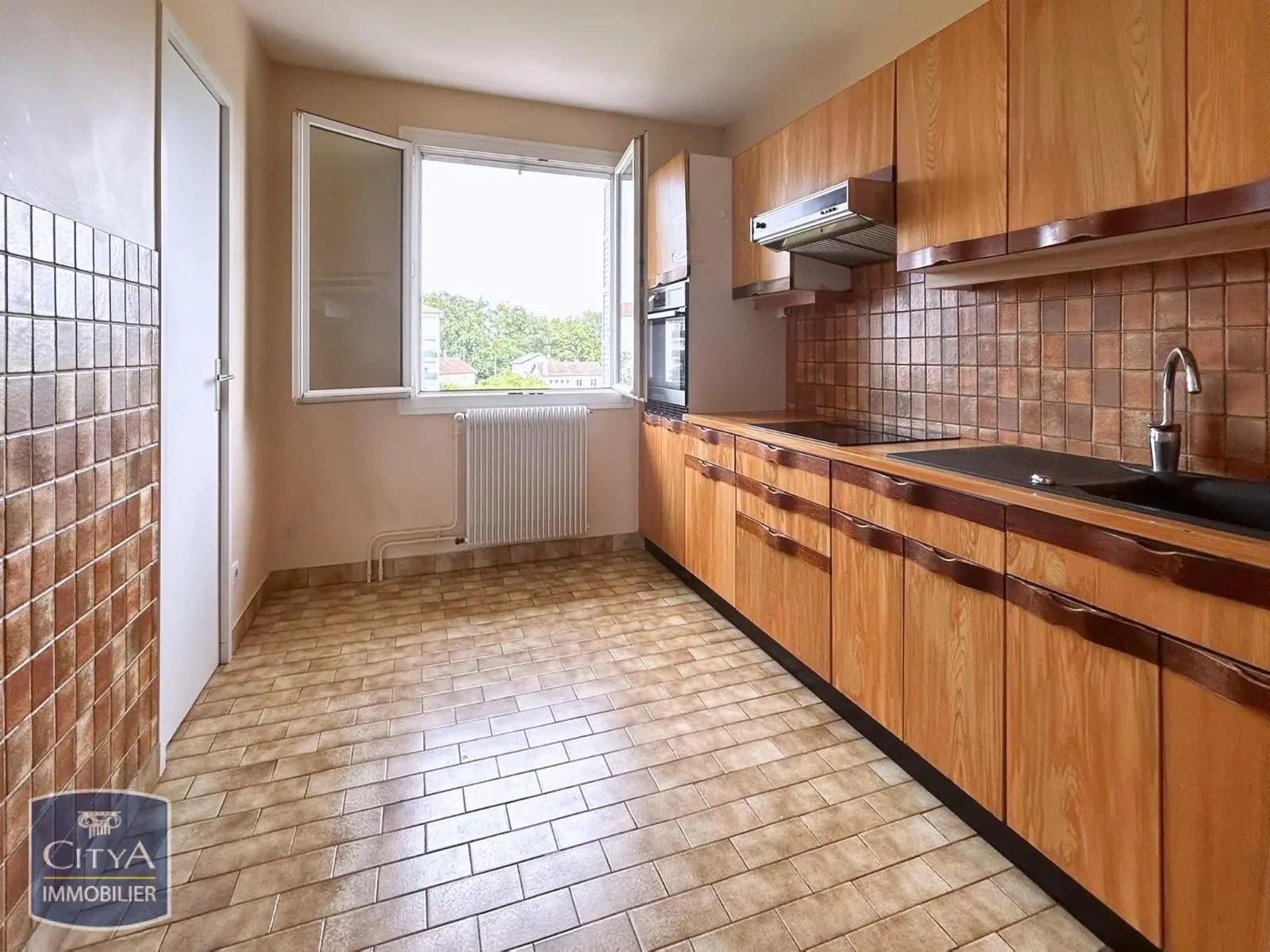 Photo 3 Appartement 5 pièces 93.66m²