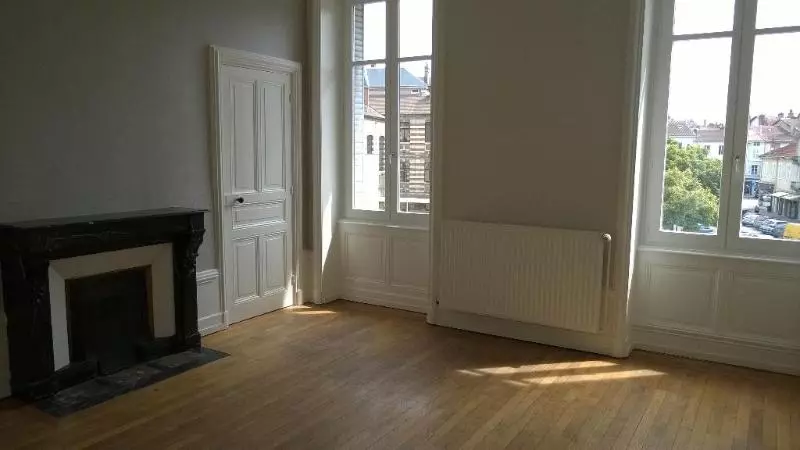 Illustration pour Appartement 4 pièces 79.5m² Photo Appartement 4 pièces 79.5m²