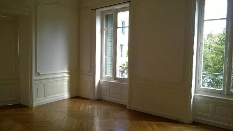Illustration pour Appartement 7 pièces 191m² Photo Appartement 7 pièces 191m²