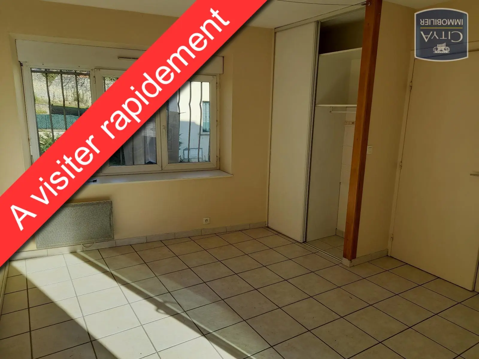 Photo 1 Appartement 1 pièce 24.28m²