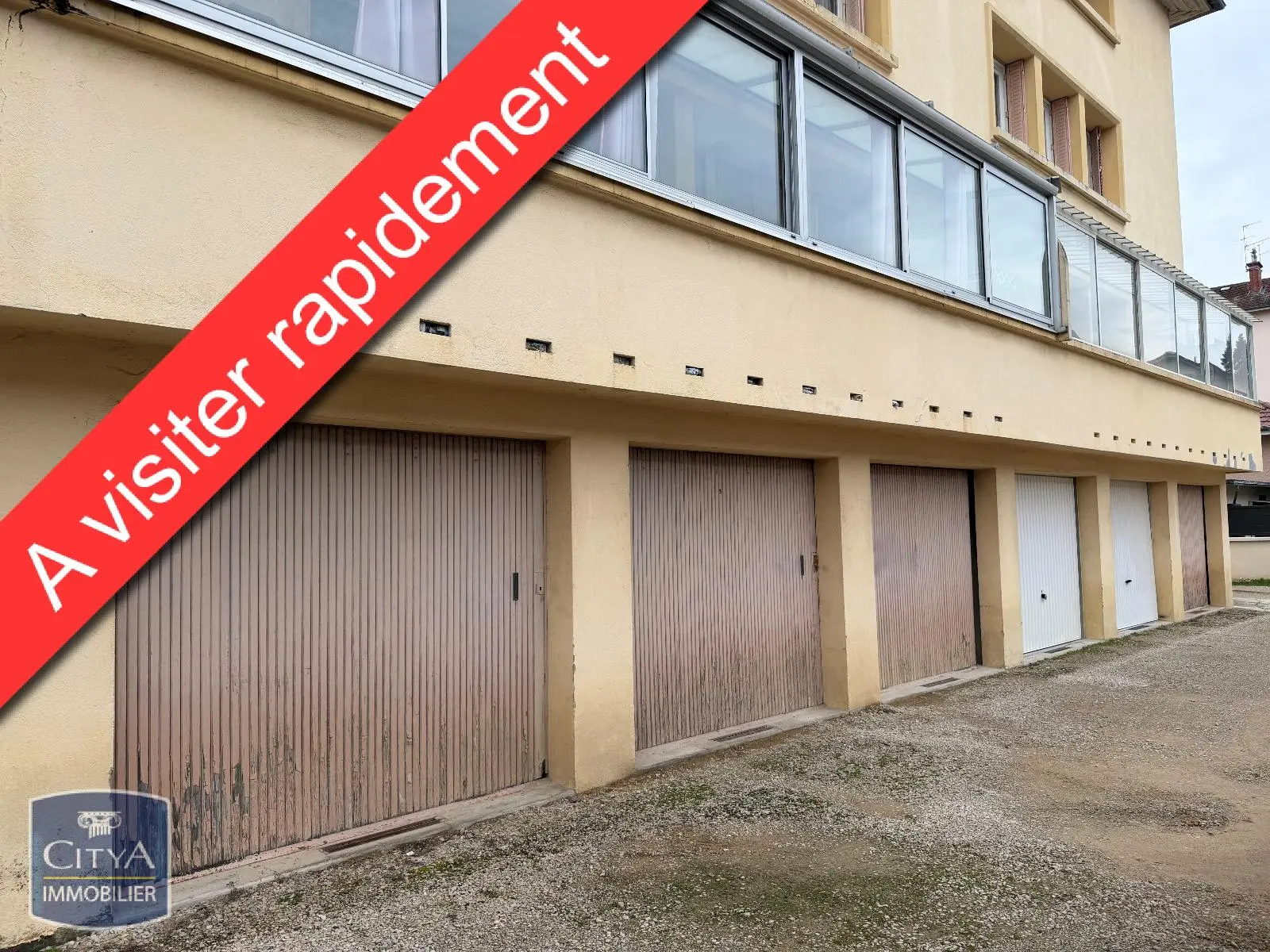 Photo 1 Parking 12m²