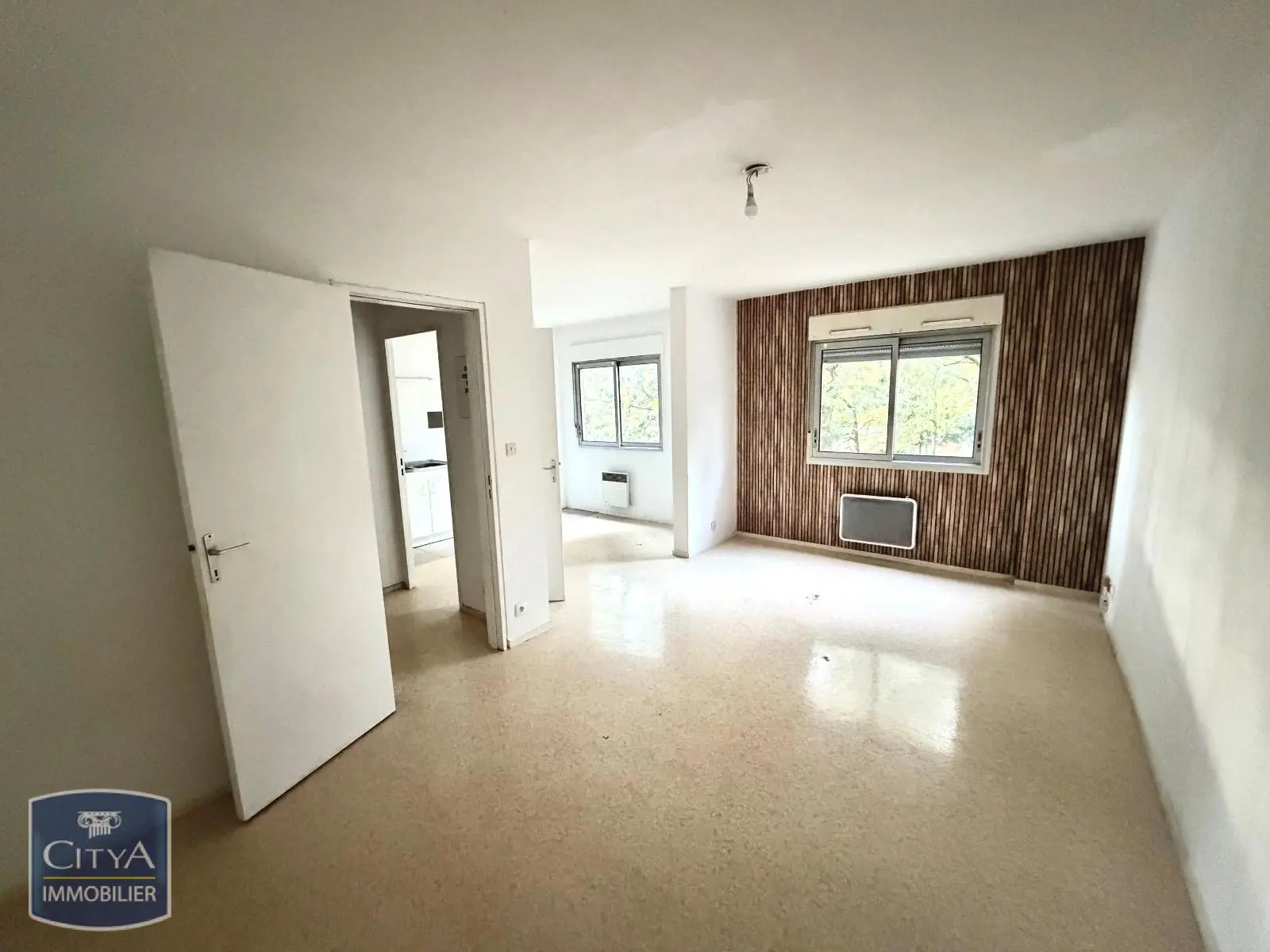 Photo 2 Appartement 1 pièce 31.78m²