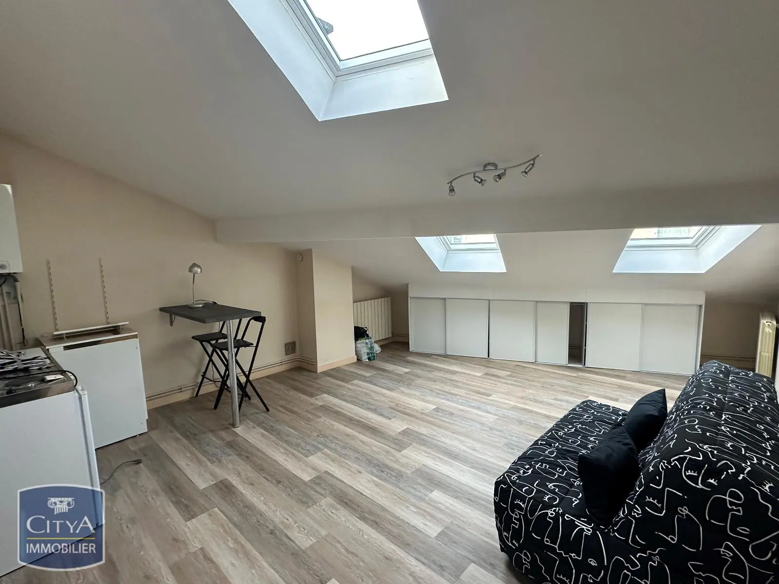 Photo 1 Appartement 1 pièce 21m²