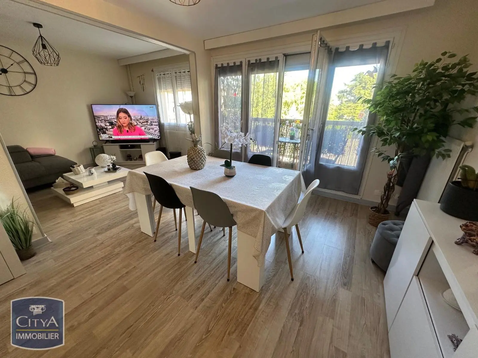 Photo 1 Appartement 5 pièces 87.65m²