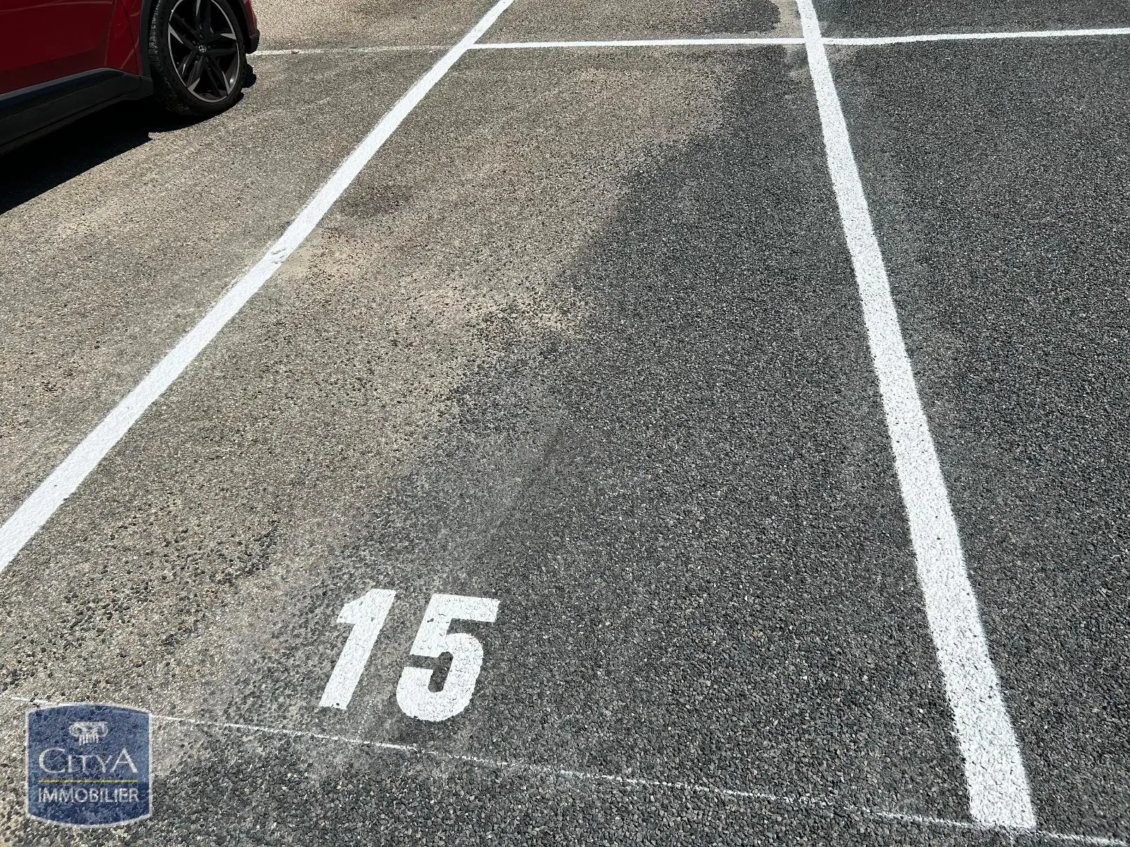 Photo 2 Parking