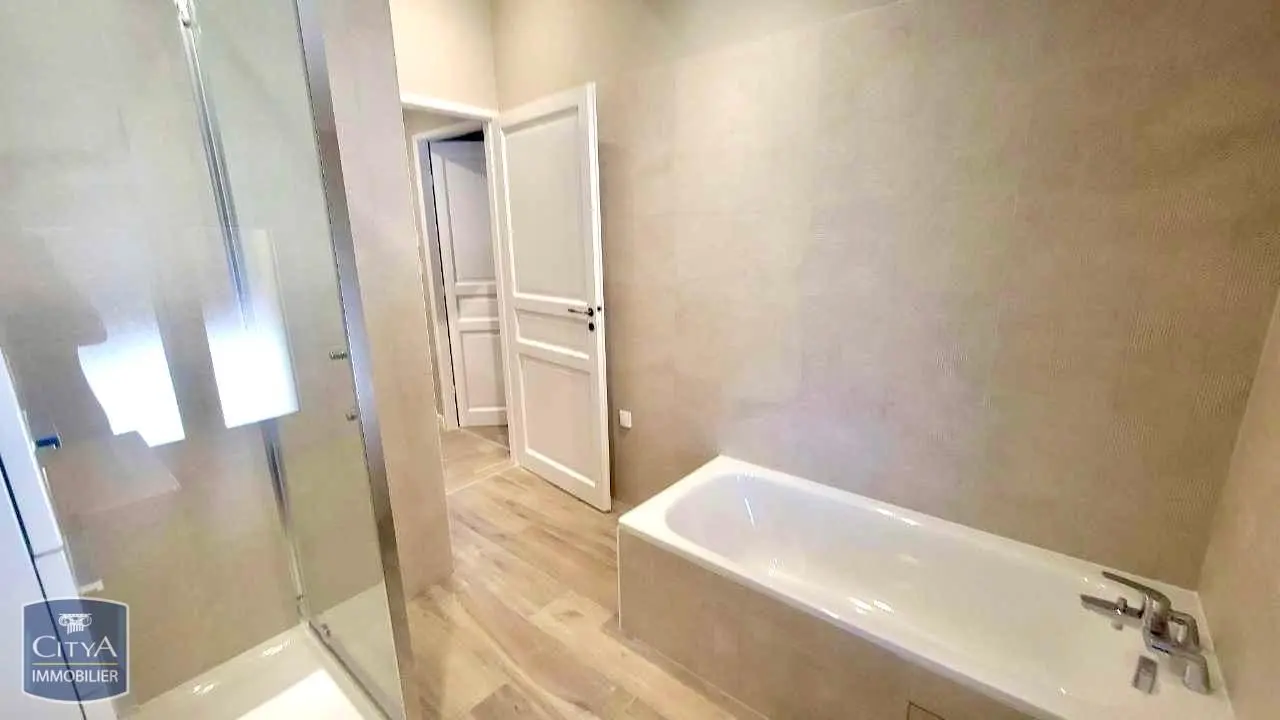 Photo 13 Appartement 6 pièces 147.76m²