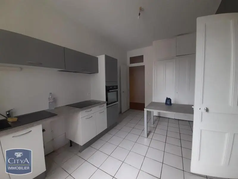 Photo 1 Appartement 3 pièces 109.96m²