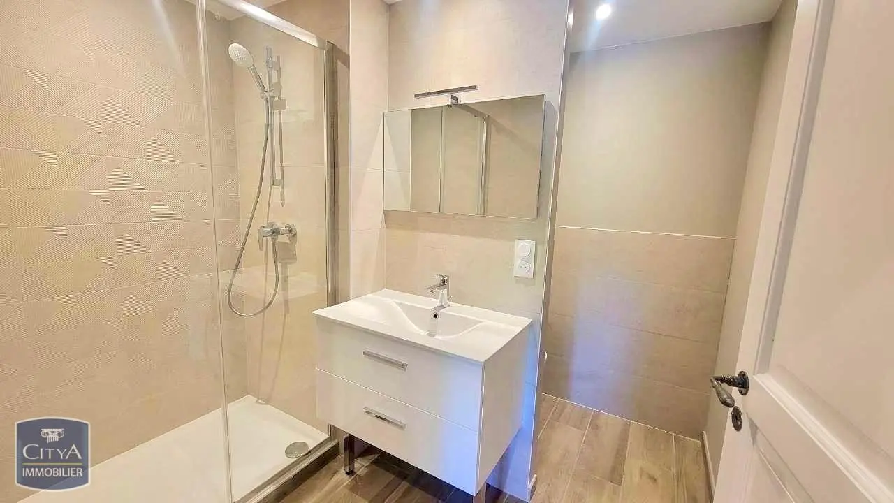Photo 10 Appartement 6 pièces 147.76m²