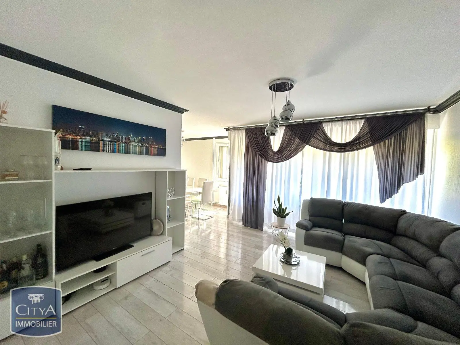 Photo 3 Appartement 5 pièces 91.68m²