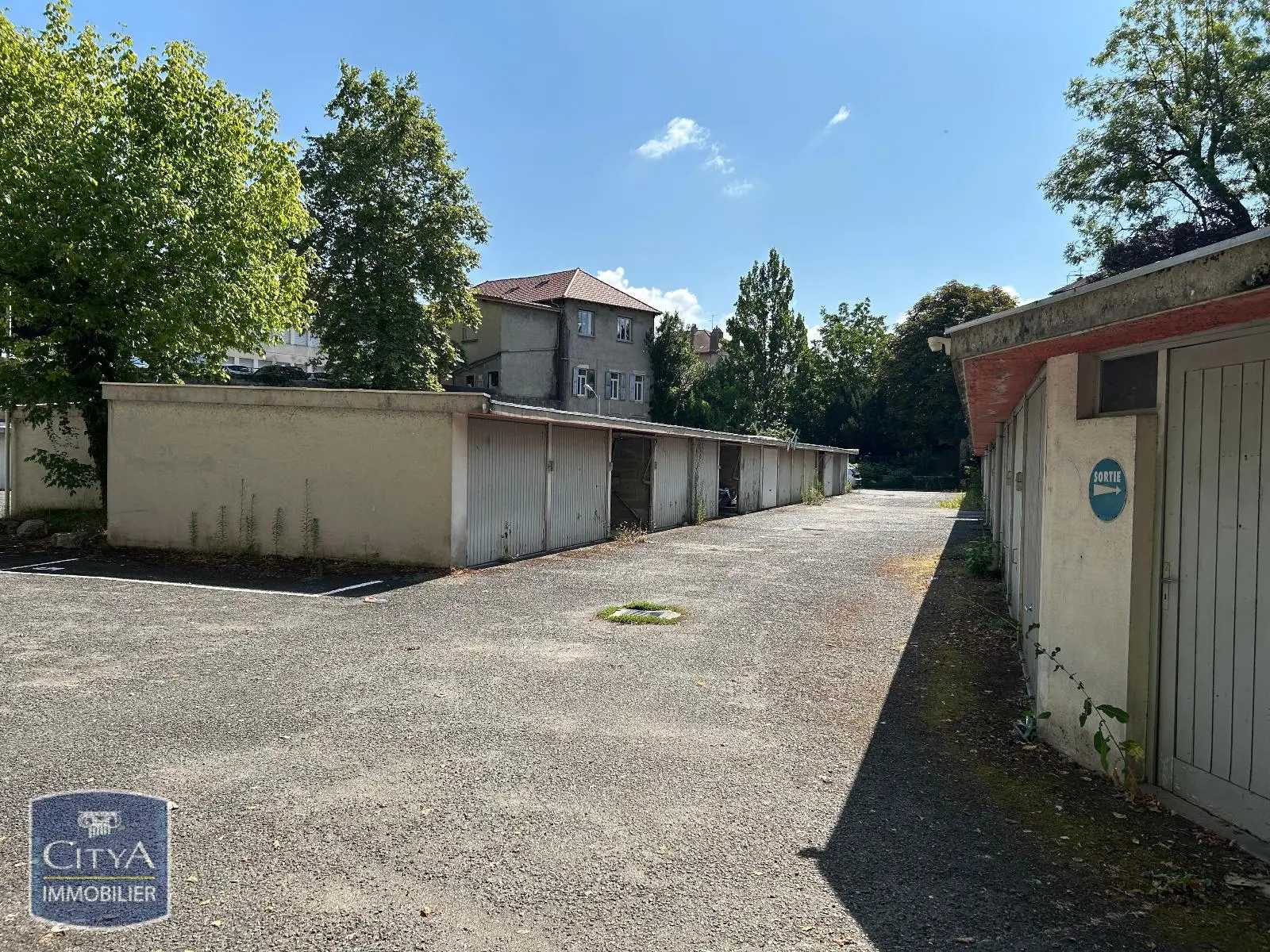 Photo 2 Parking 15m²