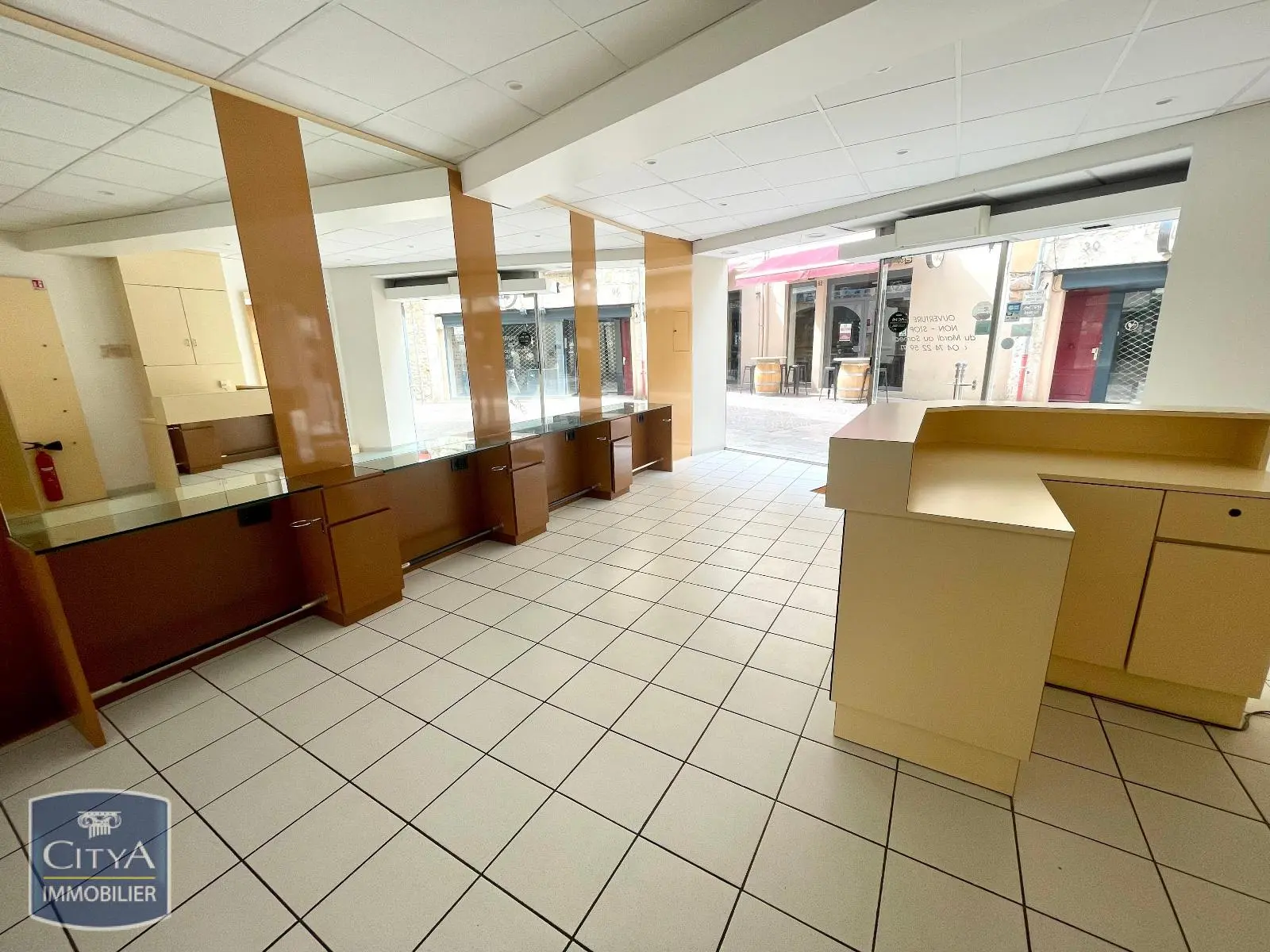 Photo 4 Local Commercial