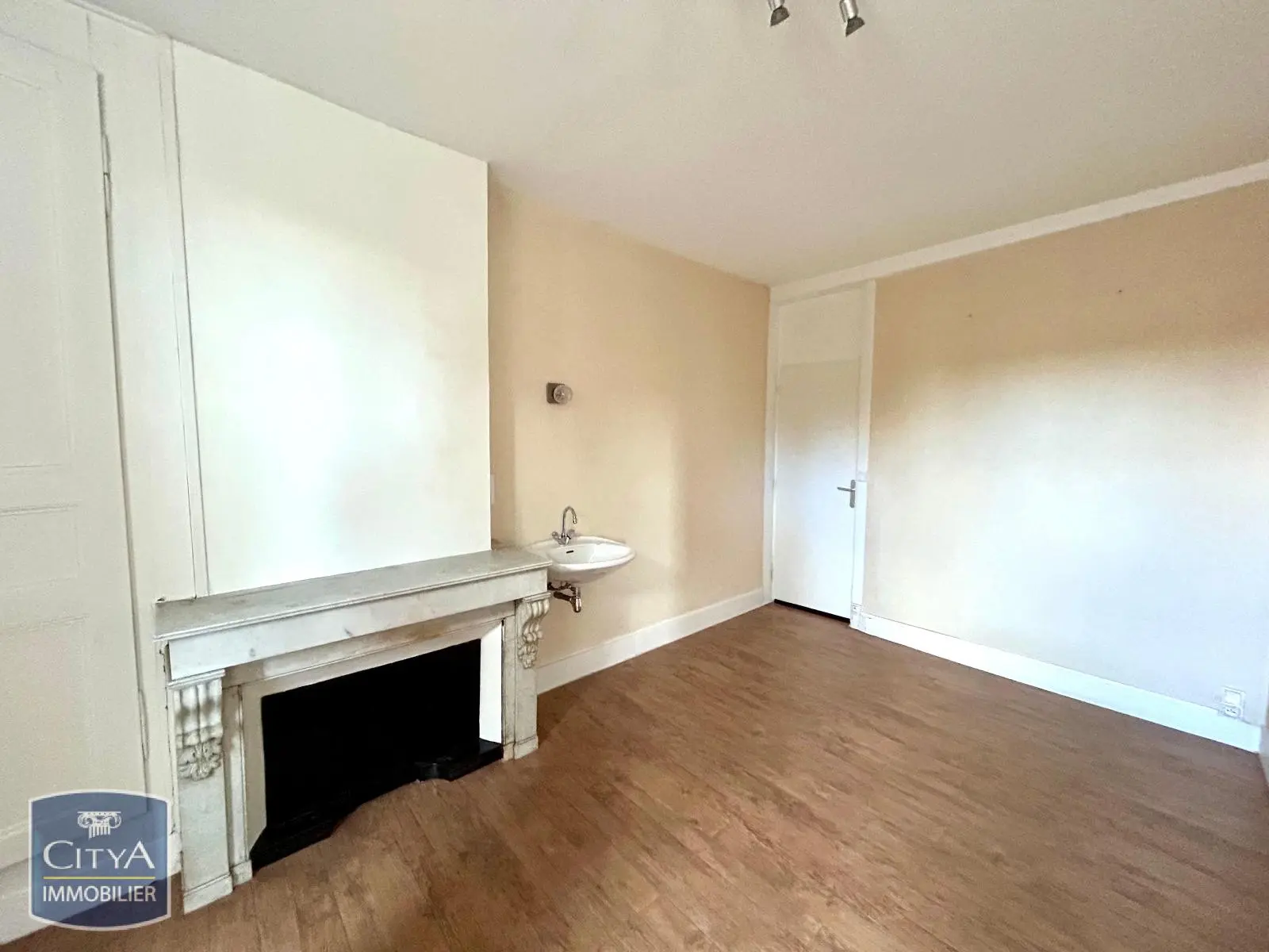 Photo 6 Local Professionnel