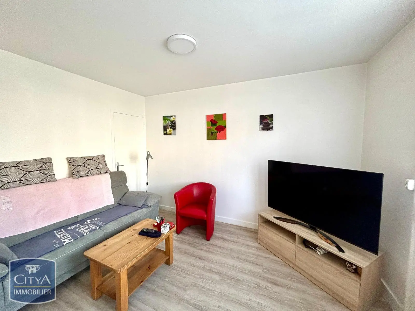 Photo 2 Appartement 4 pièces 77m²