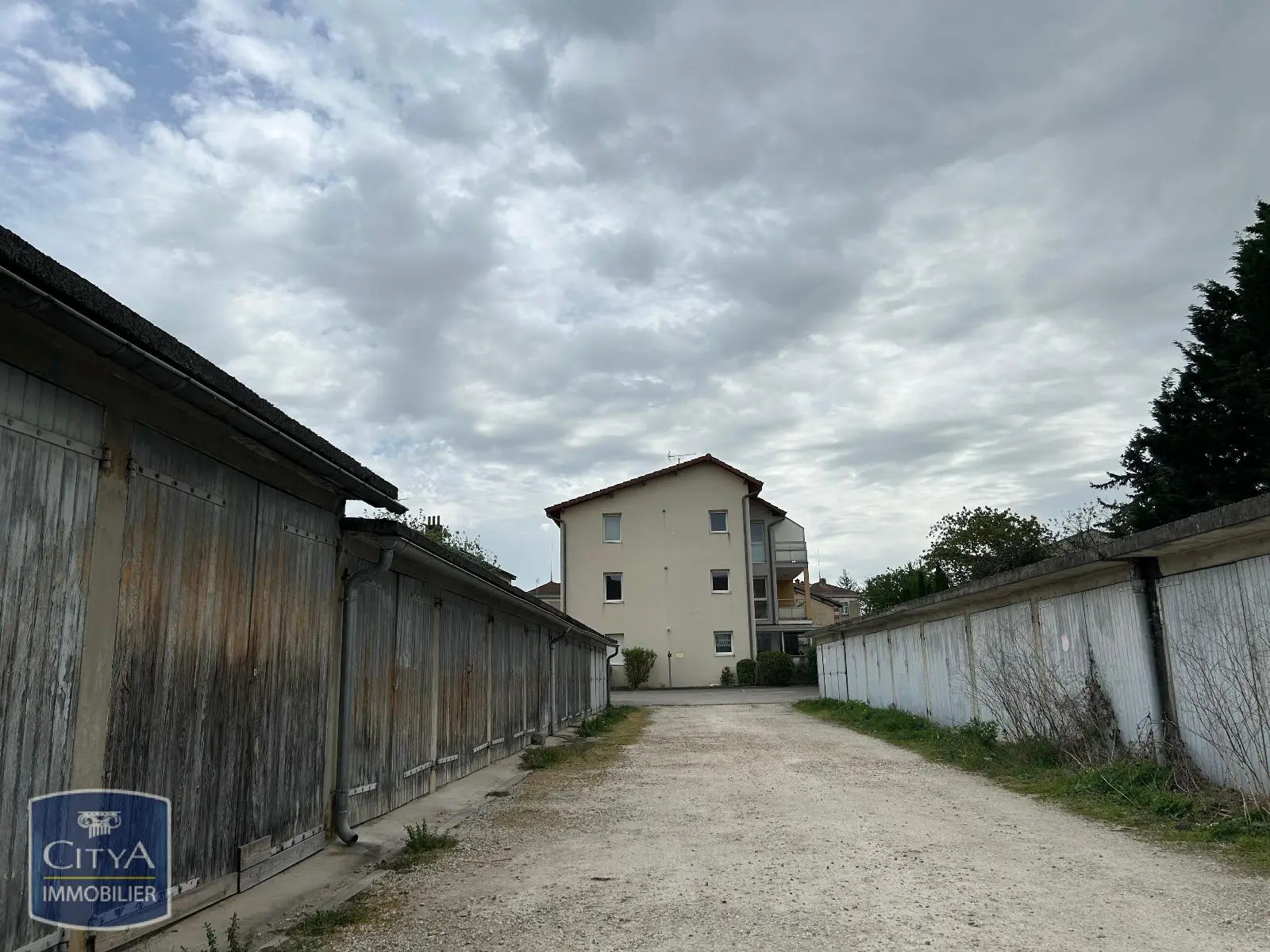 Photo 1 Parking 12m²