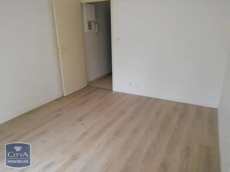 Photo 2 Appartement 1 pièce 17.55m²