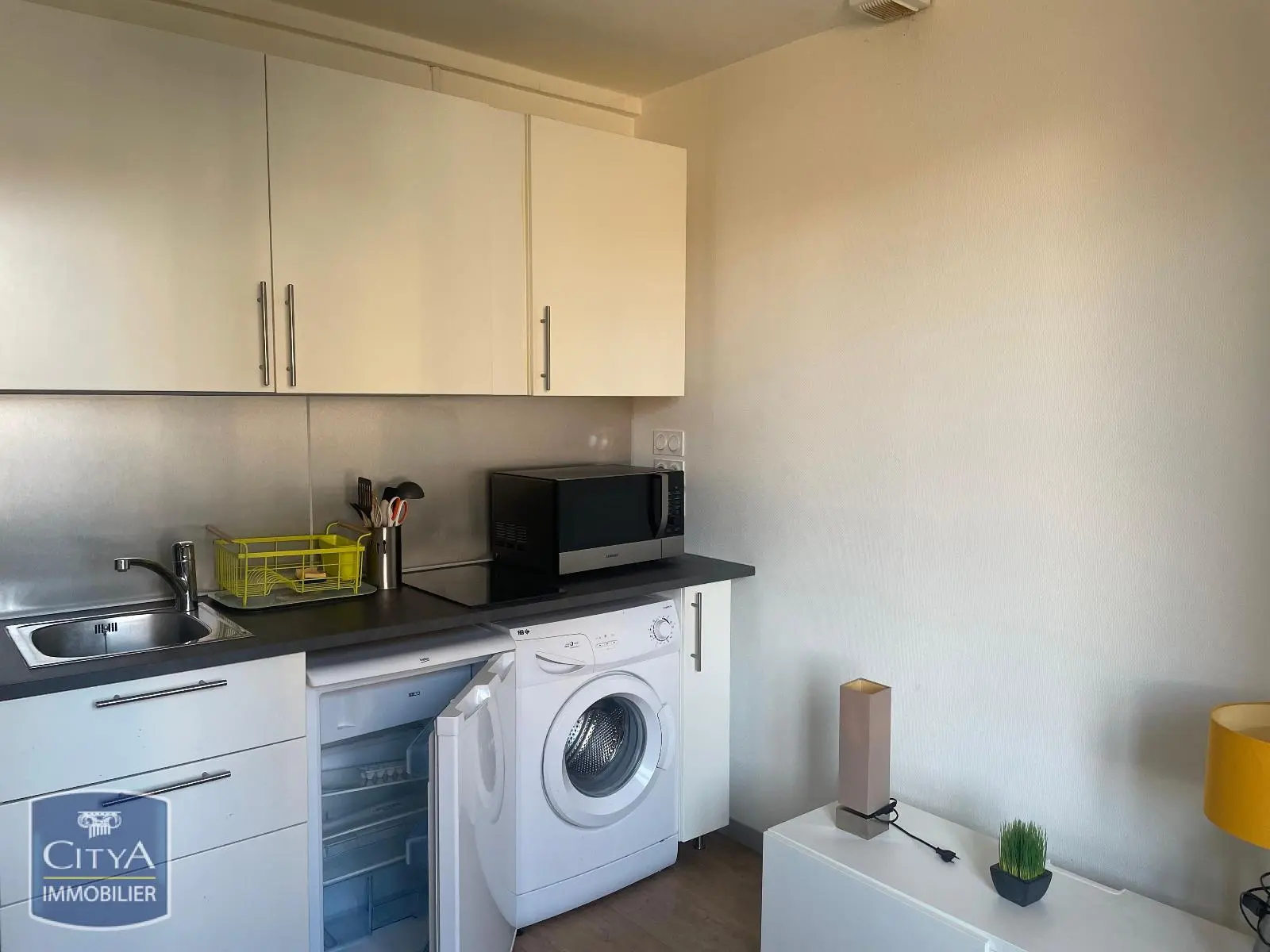 Photo 1 Appartement 1 pièce 16.59m²
