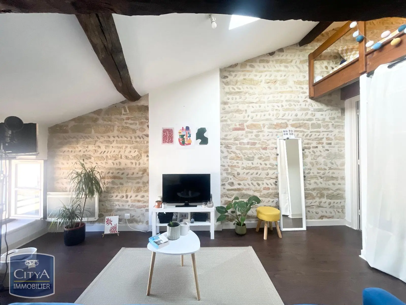 Photo 1 Appartement 1 pièce 30.3m²