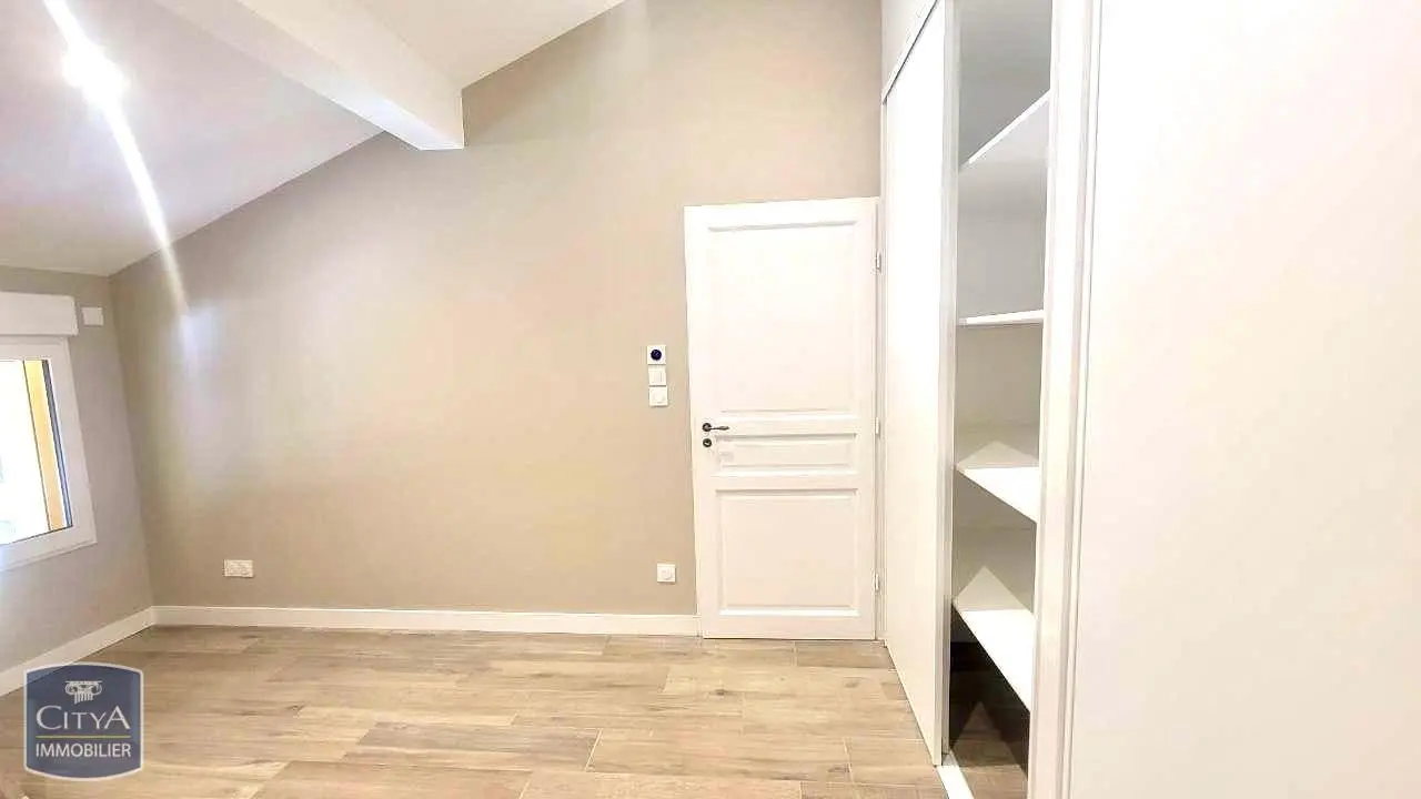 Photo 5 Appartement 6 pièces 147.76m²