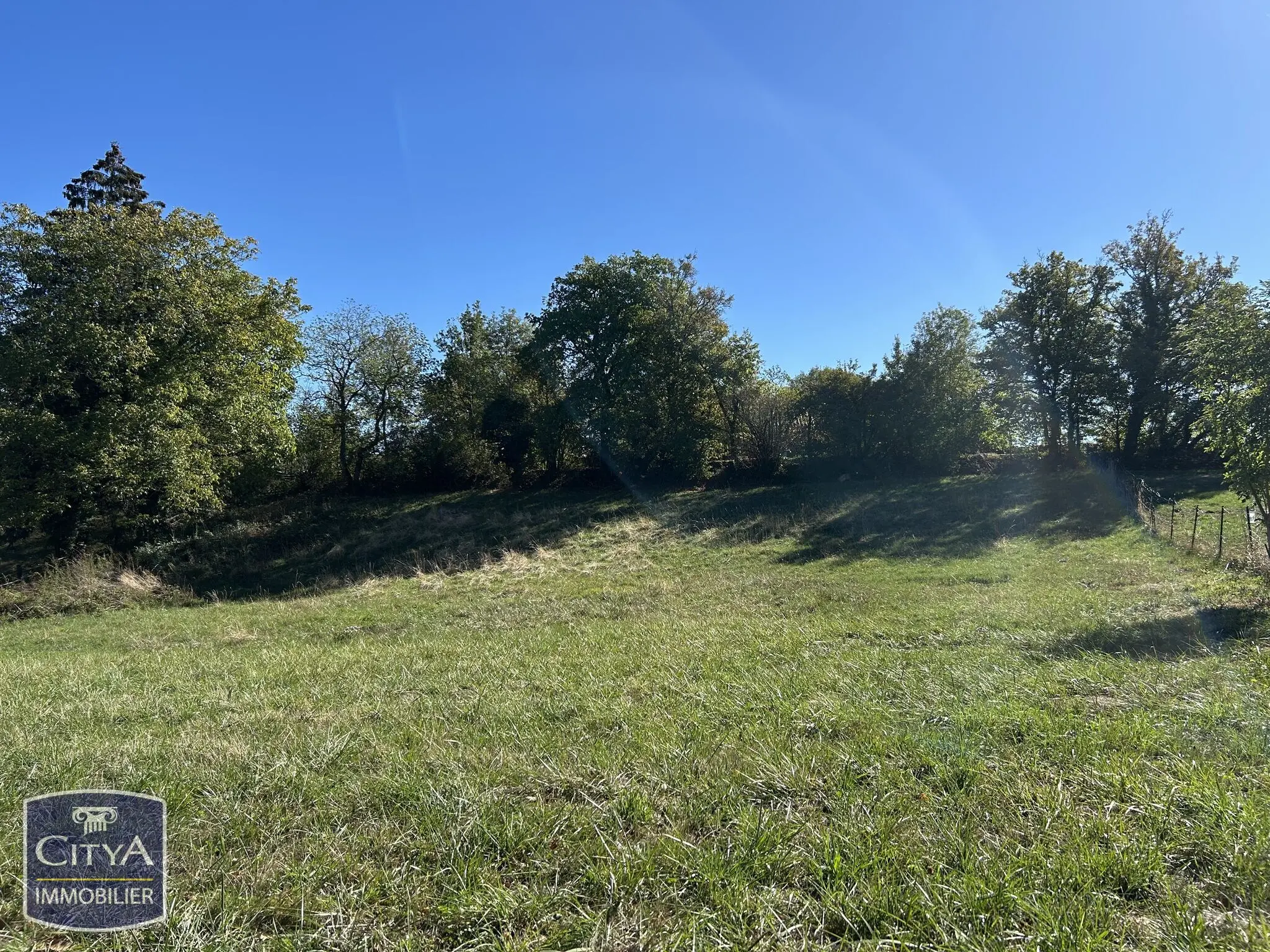 Photo 1 Terrain