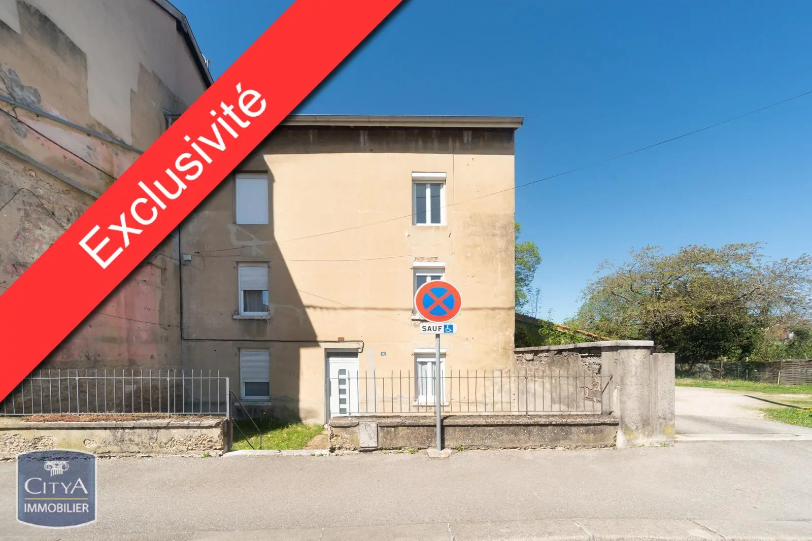 Photo 1 Appartement 1 pièce 27m²