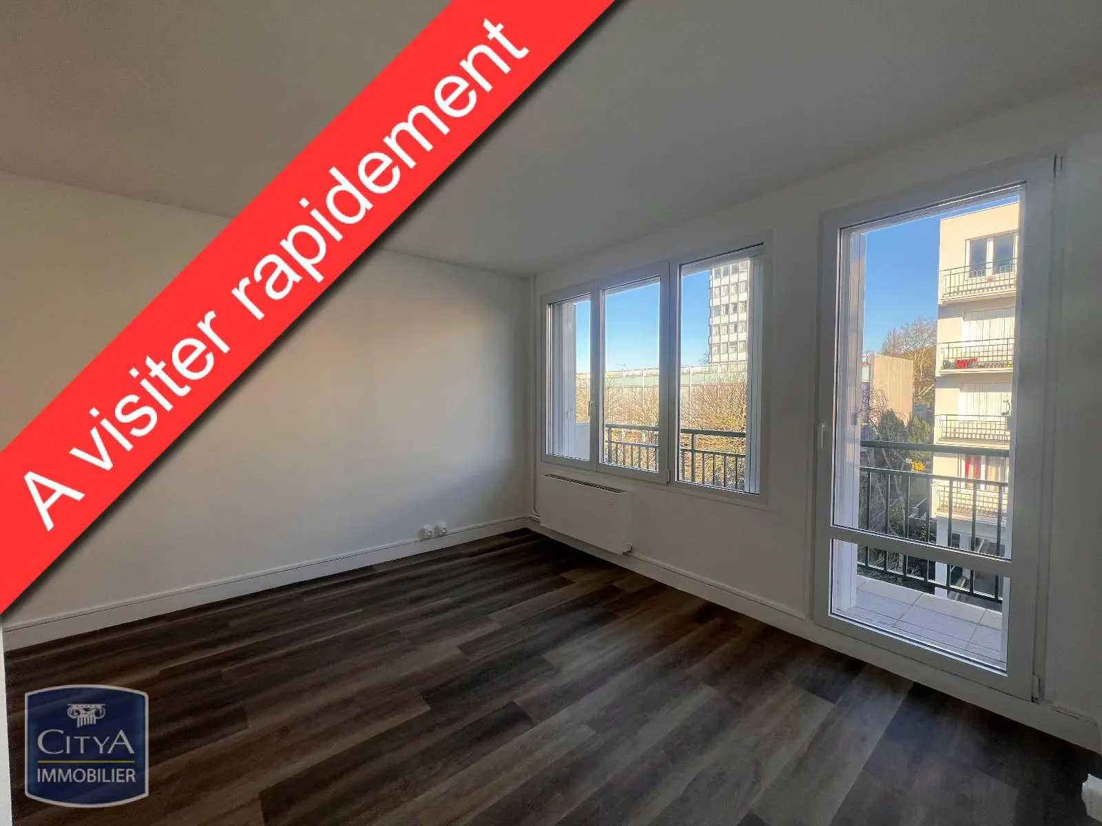 Photo 1 Appartement 1 pièce 28.47m²