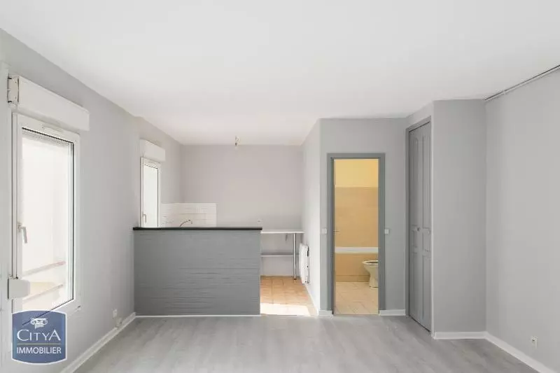 Illustration pour Appartement 1 pièce 33.4m² Photo Appartement 1 pièce 33.4m²