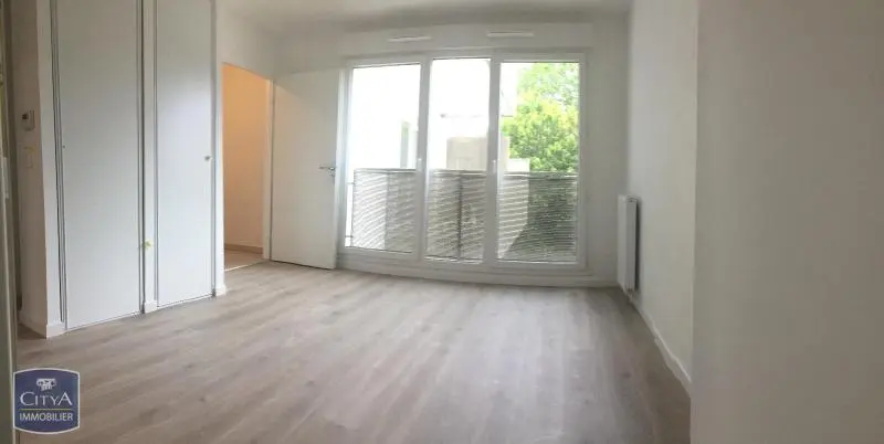 Photo 1 Appartement 1 pièce 23.03m²