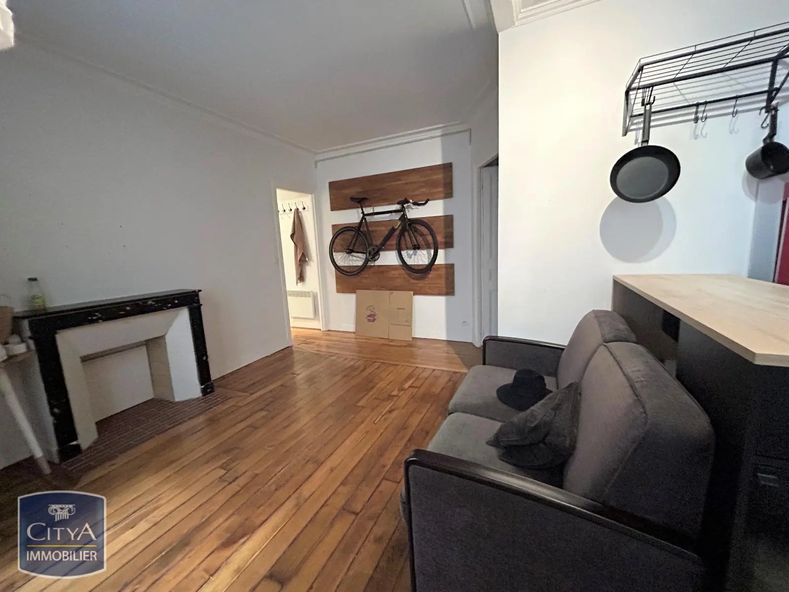 Photo 1 Appartement 1 pièce 31.73m²