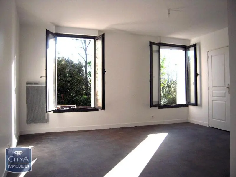 Photo 1 Appartement 1 pièce 27.11m²