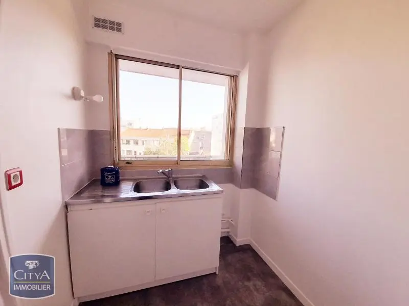 Photo 3 Appartement 1 pièce 31.85m²