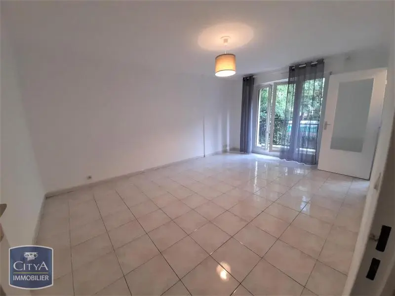 Photo 1 Appartement 1 pièce 30.01m²