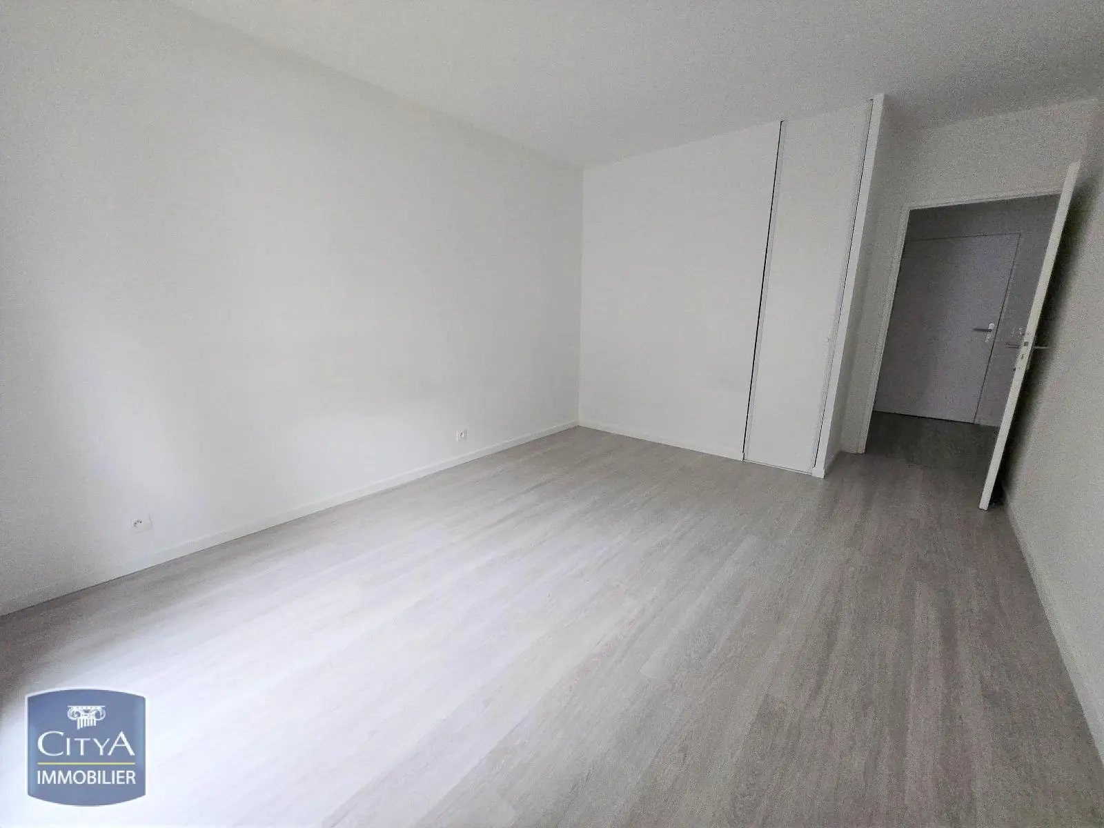 Photo 3 Appartement 2 pièces 47.68m²