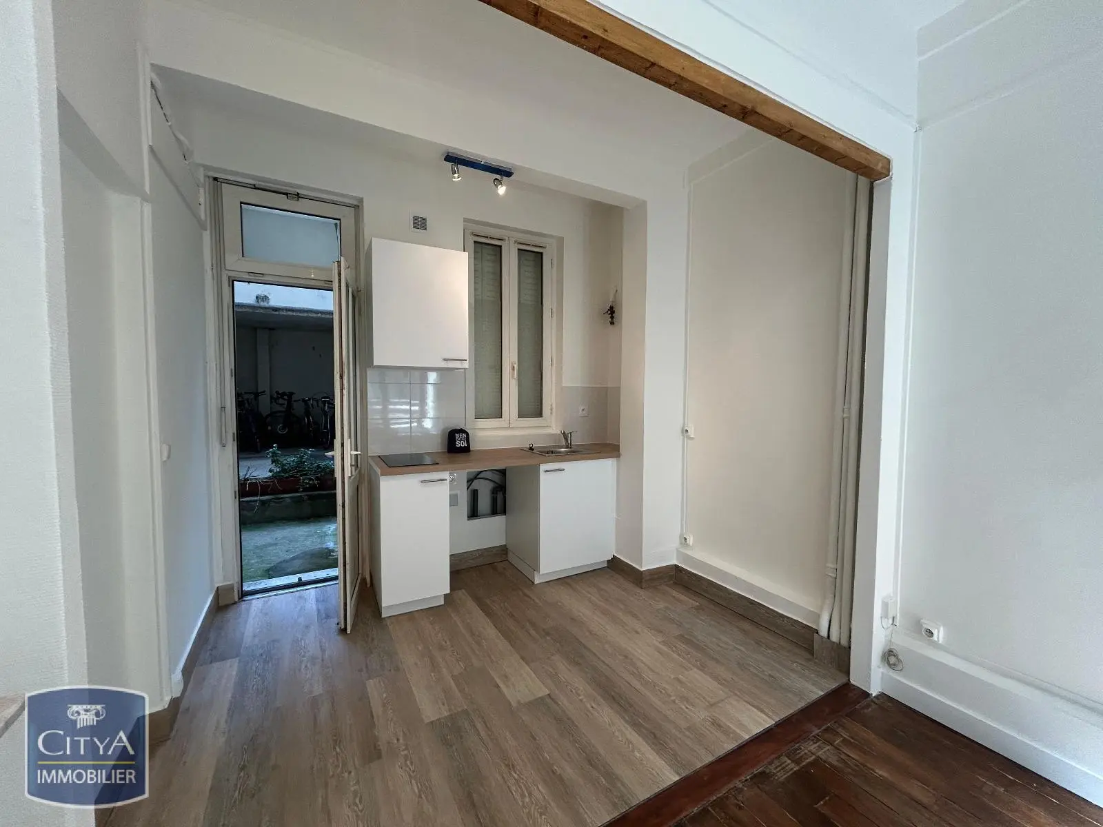 Photo 5 Appartement 1 pièce 27.39m²