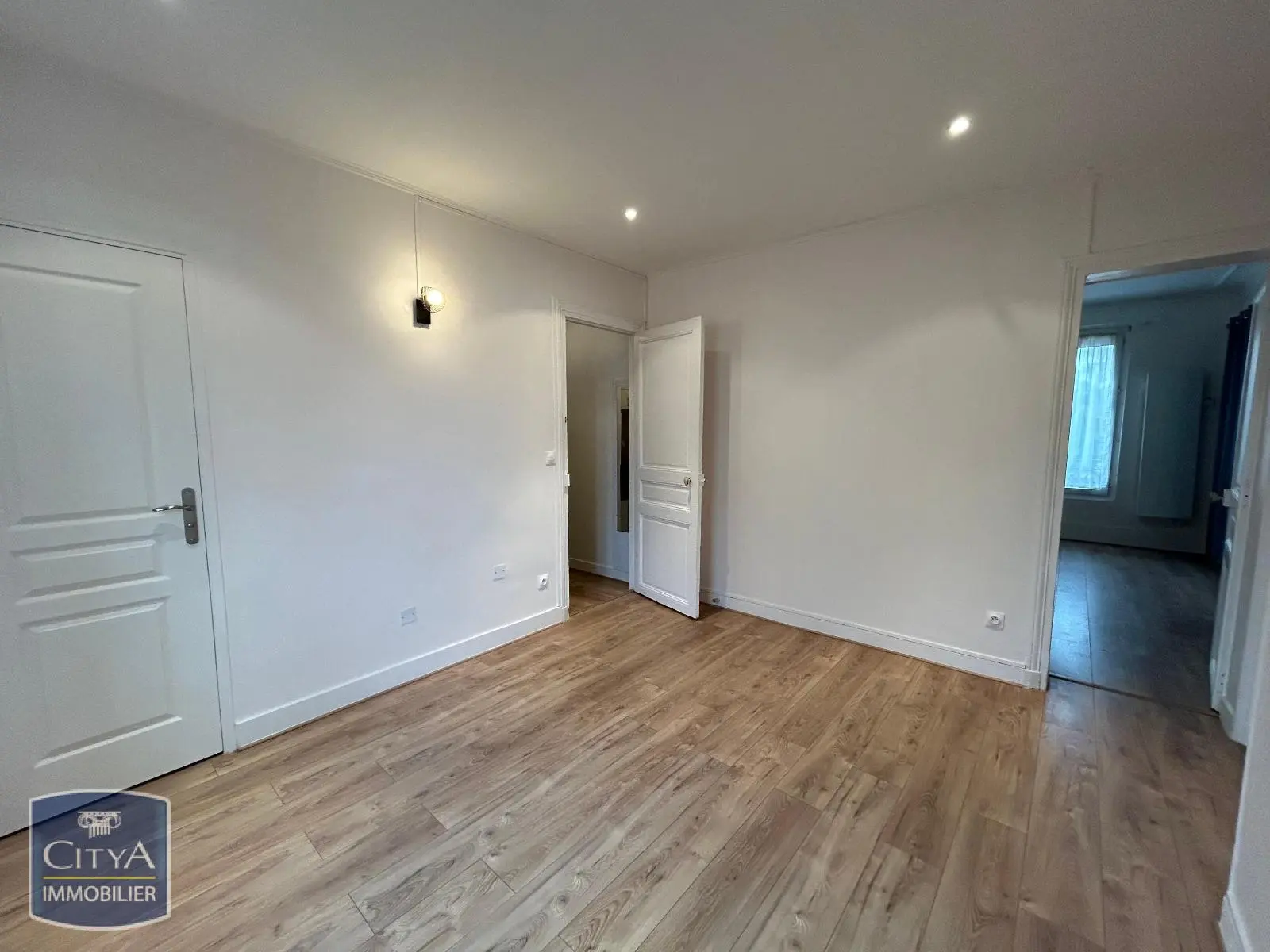 Photo 1 Appartement 2 pièces 33.81m²