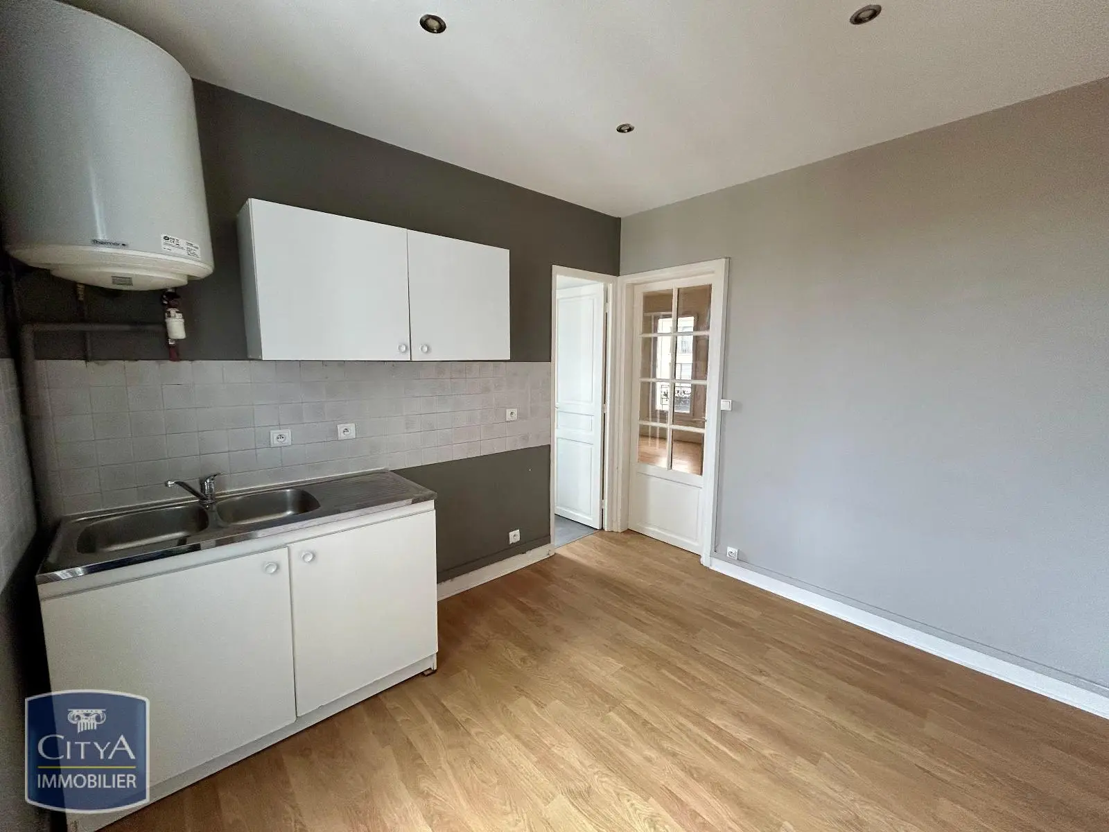 Photo 1 Appartement 1 pièce 29.59m²