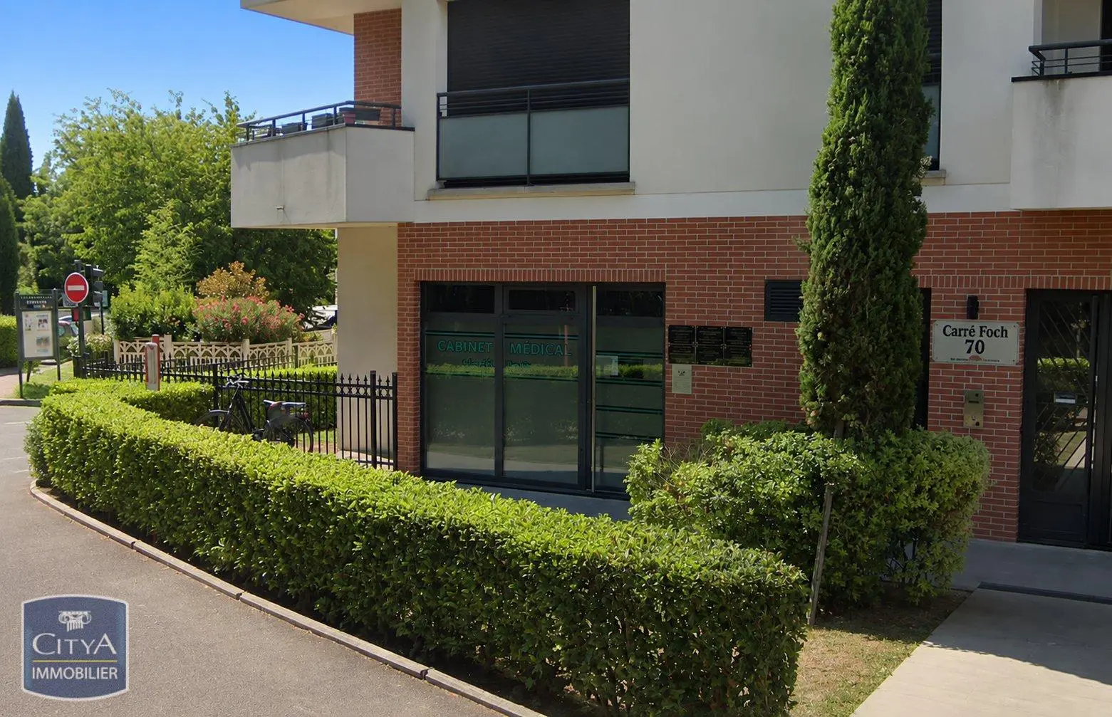 Photo 1 Local Professionnel 14.5m²