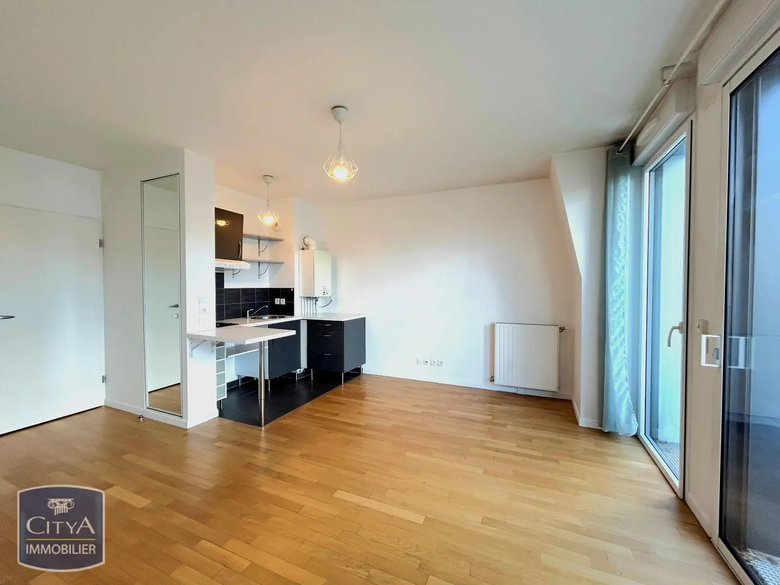 Photo 2 Appartement 1 pièce 28.42m²