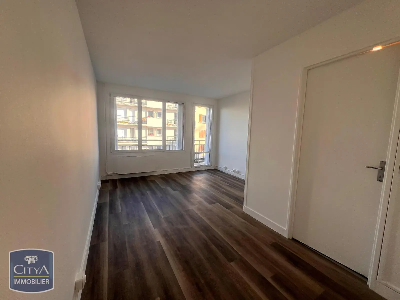Photo 3 Appartement 1 pièce 28.47m²