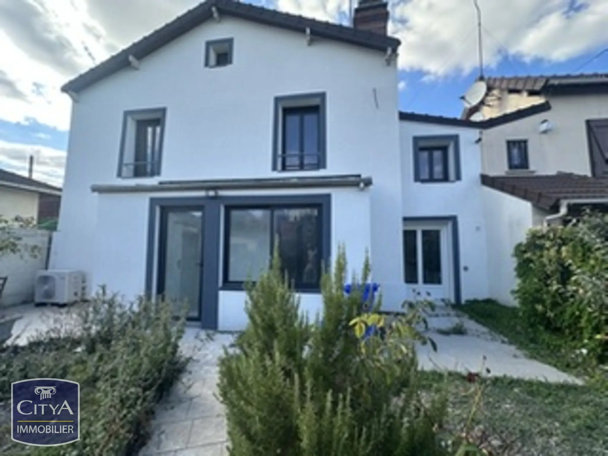 Photo 1 Maison 5 pièces 90m²