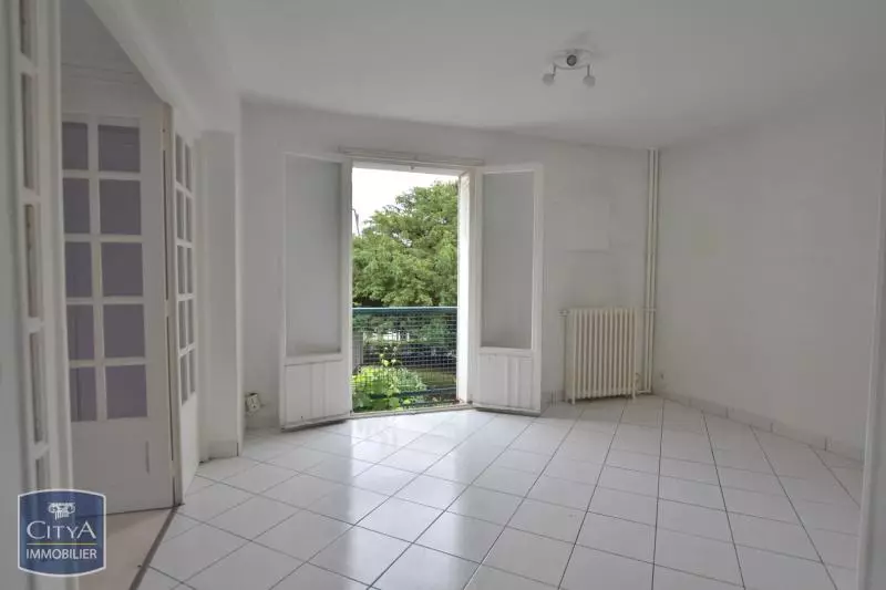 Illustration pour Appartement 2 pièces 45m² Photo Appartement 2 pièces 45m²