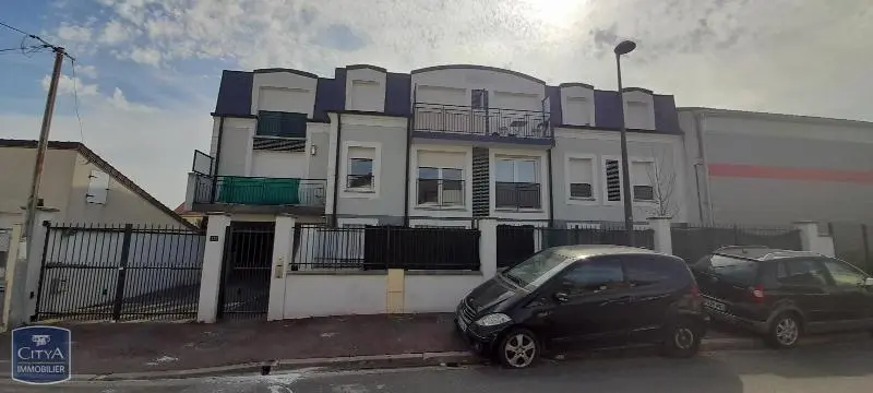 Photo 2 Appartement 1 pièce 31.8m²