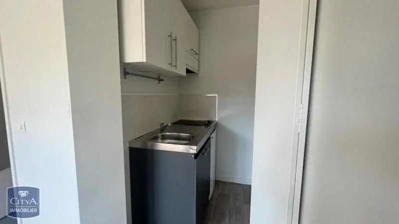 Photo 2 Appartement 1 pièce 21.11m²