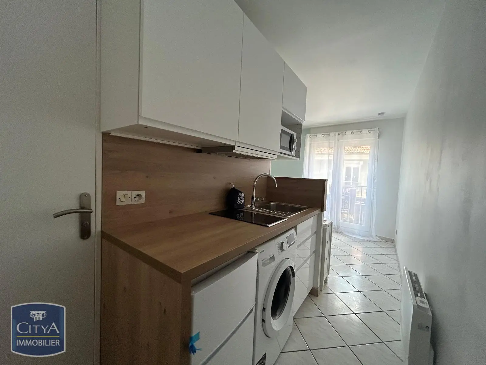 Photo 2 Appartement 1 pièce 17.74m²