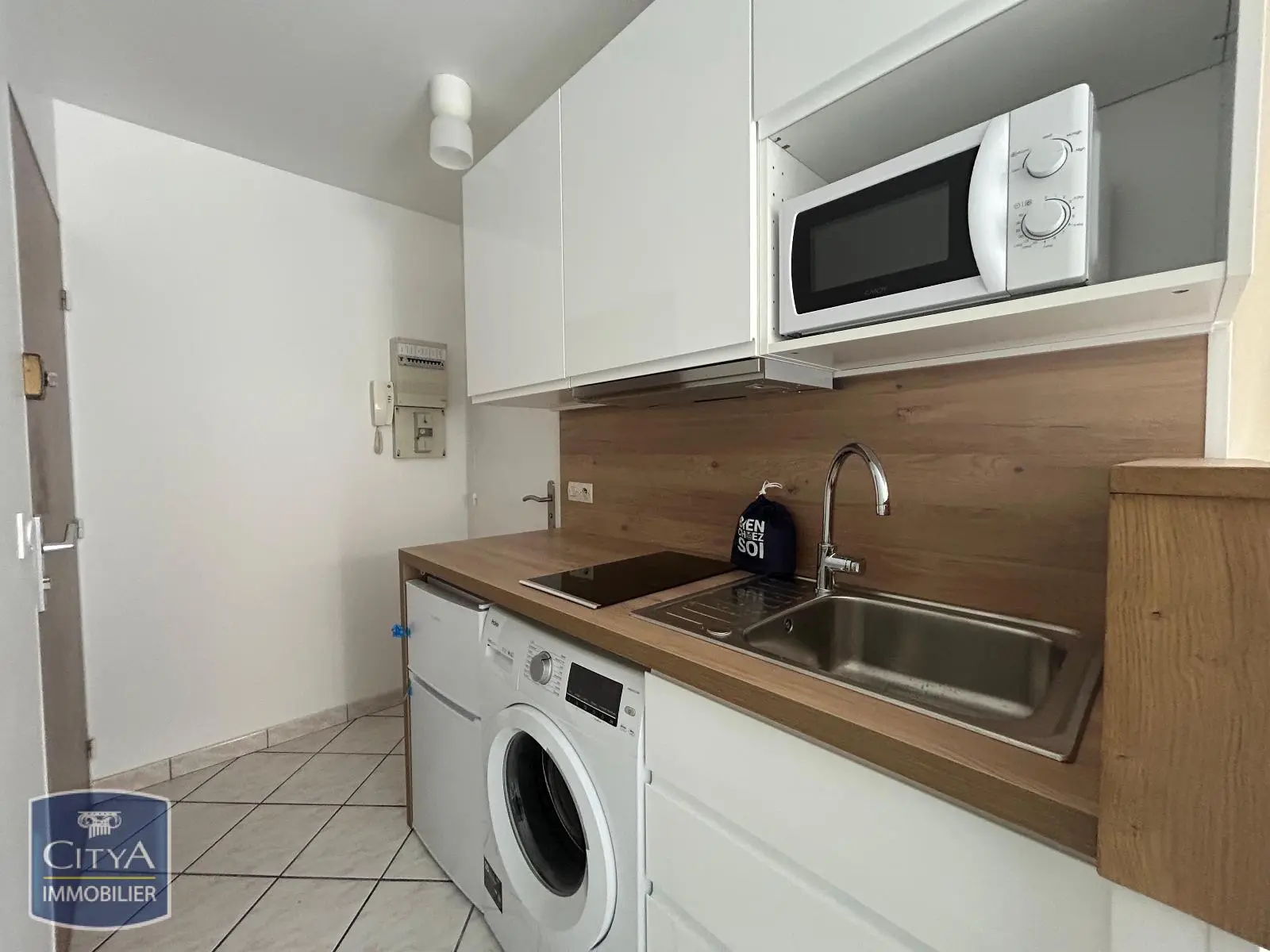 Photo 3 Appartement 1 pièce 17.74m²