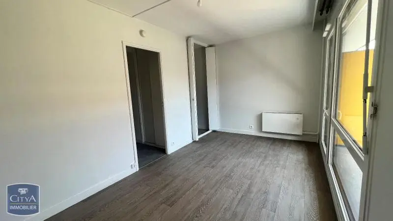 Photo 3 Appartement 1 pièce 21.11m²
