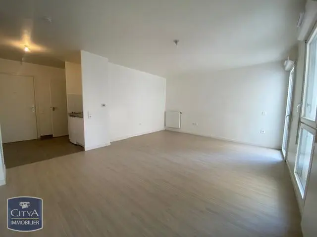 Photo 1 Appartement 1 pièce 32.76m²