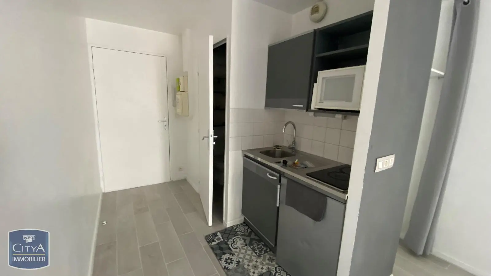 Photo 3 Appartement 1 pièce 17.73m²