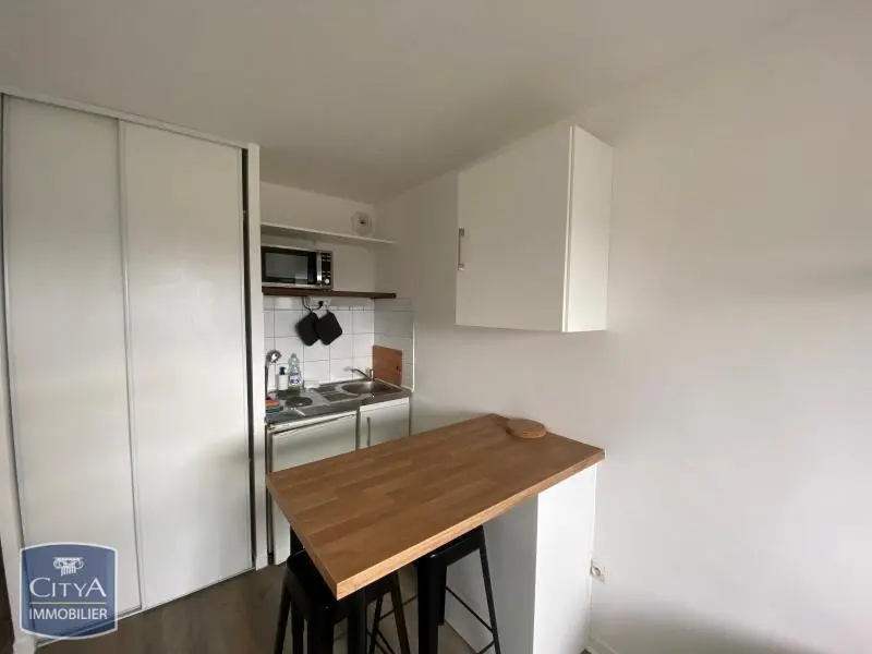 Photo 1 Appartement 1 pièce 19.77m²