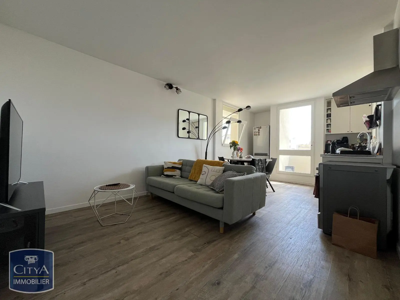 Photo 1 Appartement 1 pièce 14m²